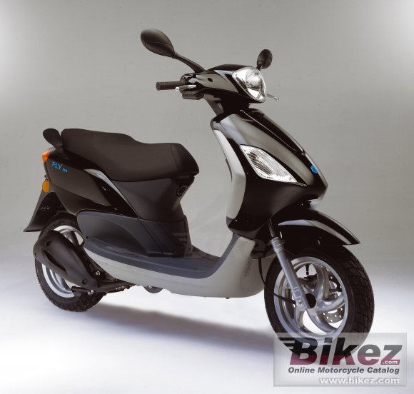 2006 piaggio fly 150 photo